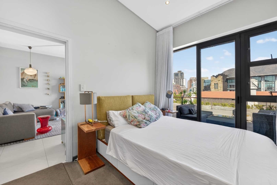 2 Bedroom Property for Sale in Green Point Western Cape